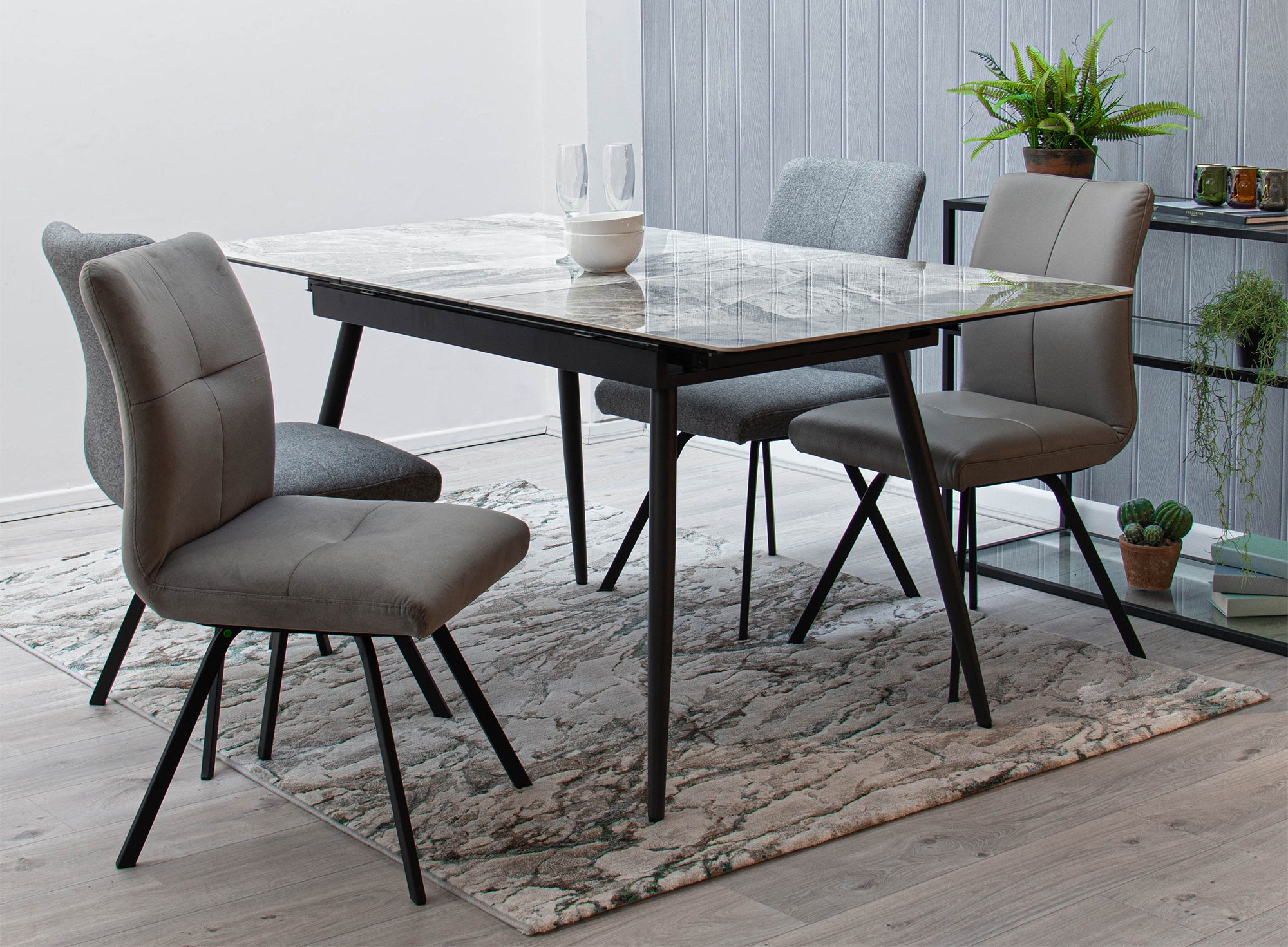 Choosing Extended Dining Tables | Fishpools