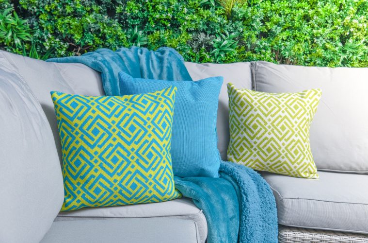 How to store garden cushions