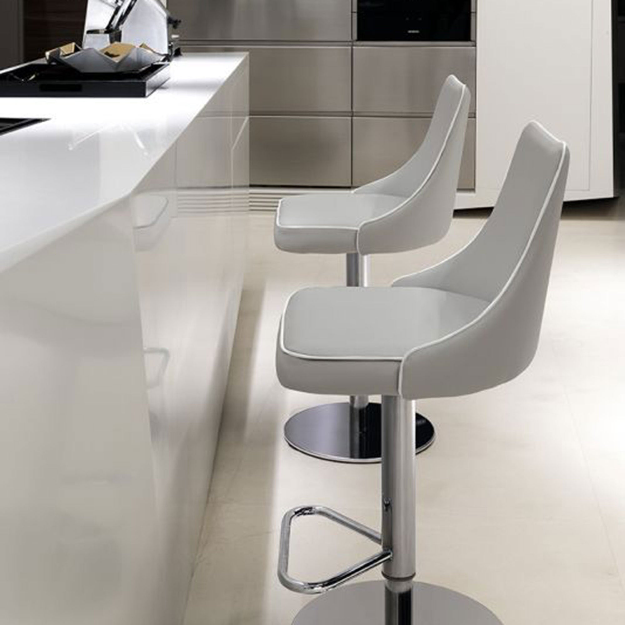 Swivel Bar Stool Metal Frame In Eco Leather Self Piped