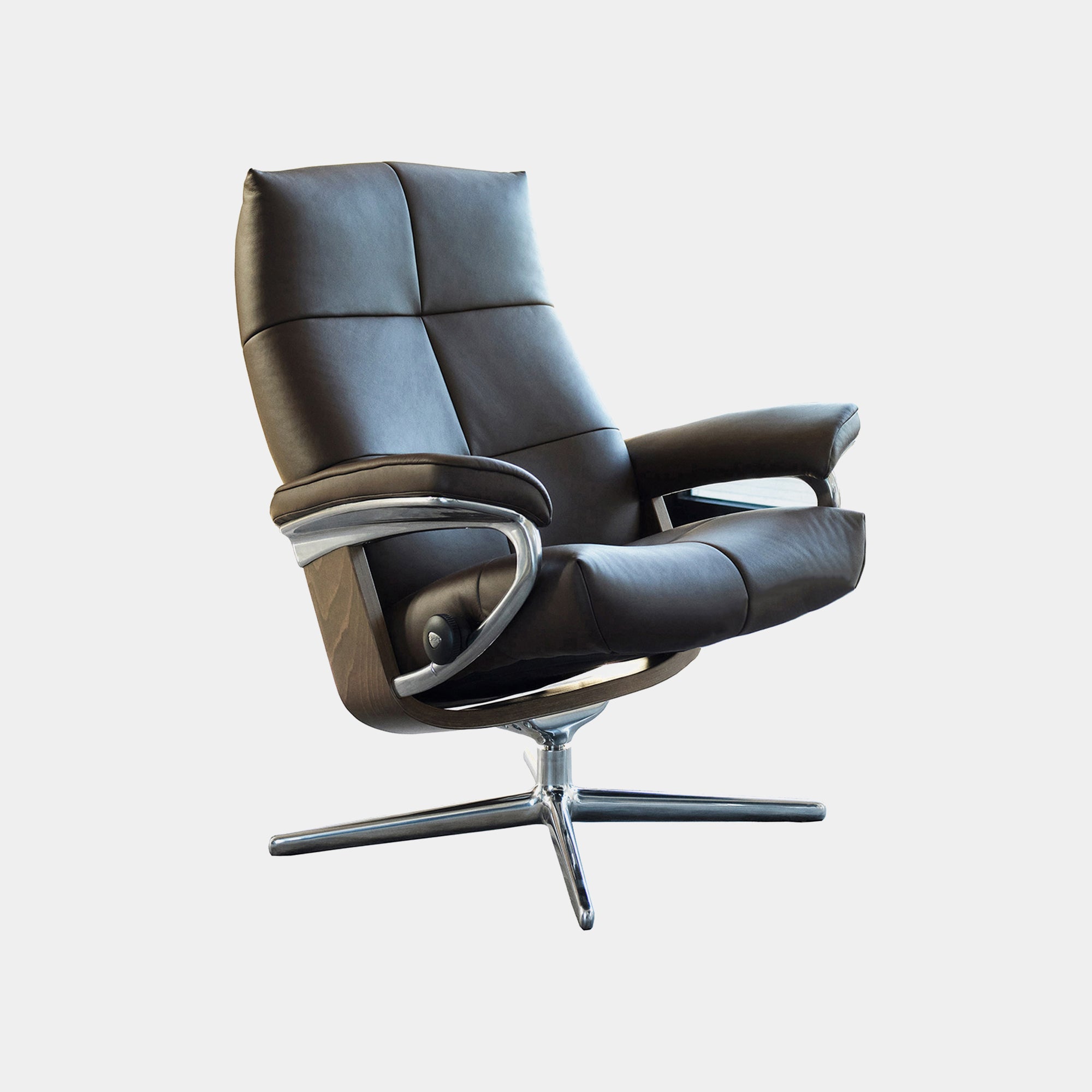 Medium Chair With Cross Base In Leather Batick