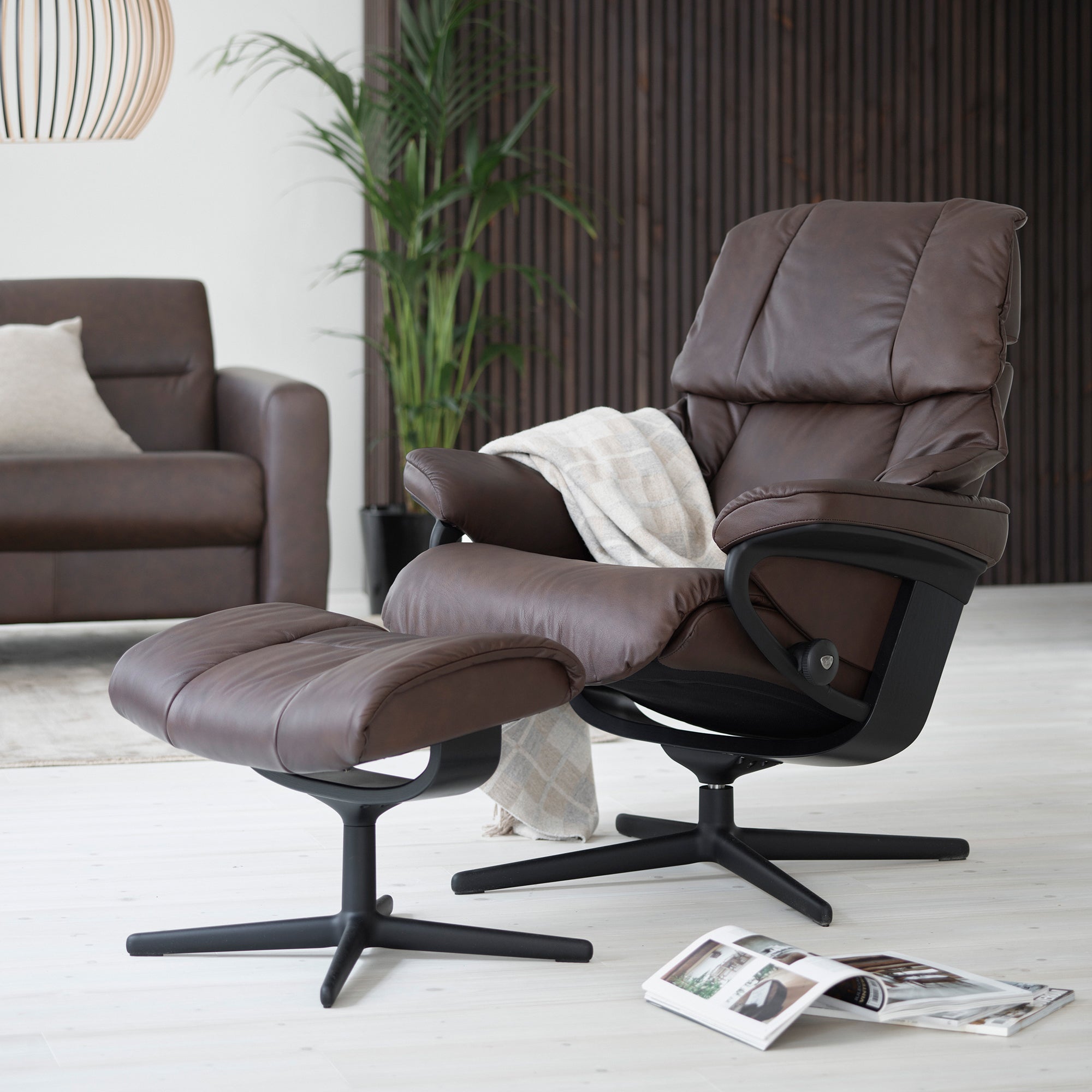 Stressless Reno - Chair & Stool With Cross Base In Noblesse Leather Large