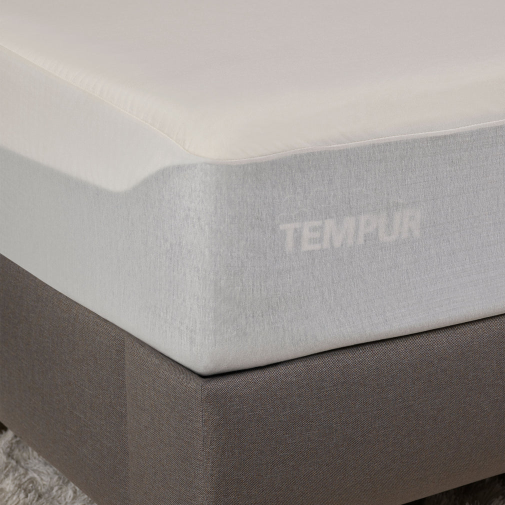 Tempur - Cooling TENCEL Mattress Protector & Sheet