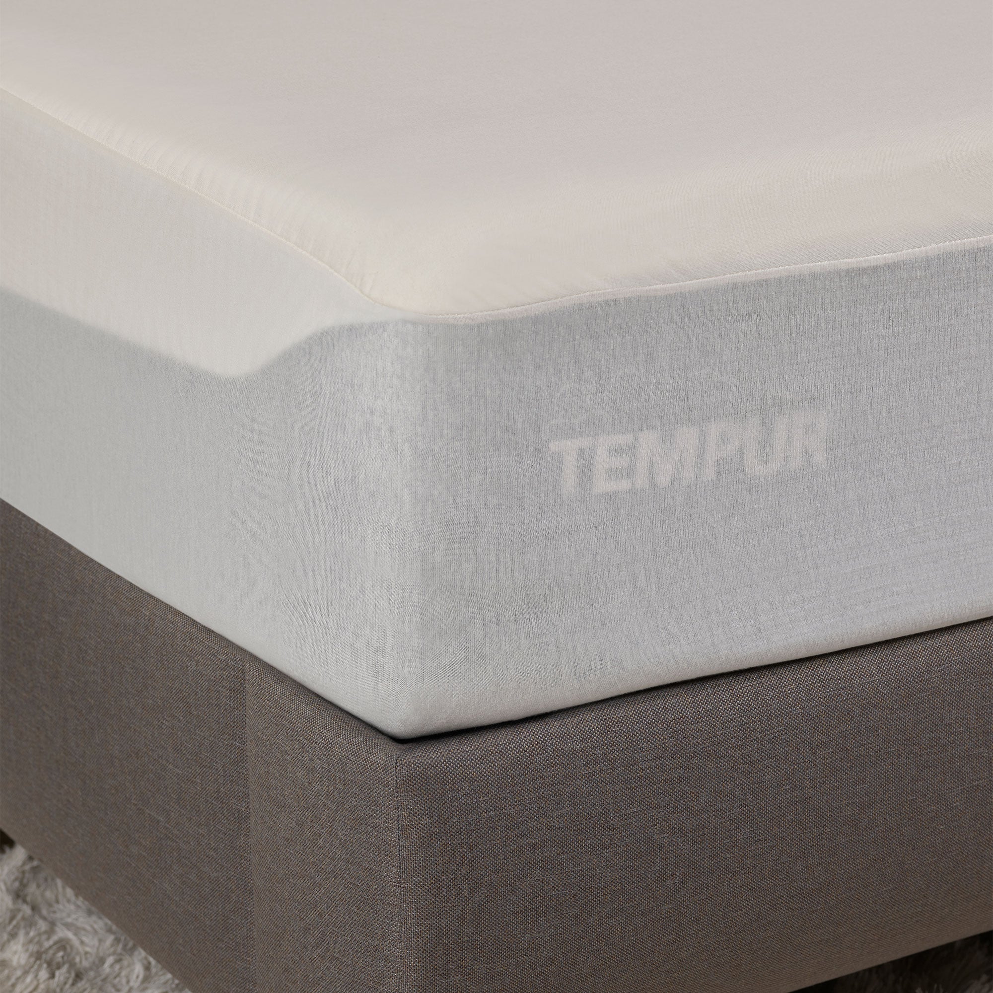 Tempur - Cooling TENCEL Mattress Protector & Sheet