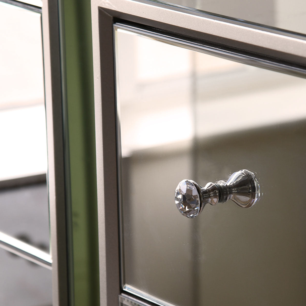 4 Drawer Chest Mirrored