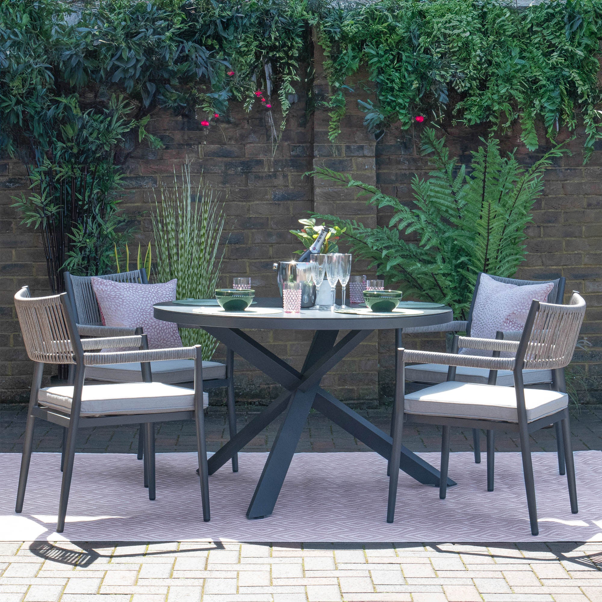 4 Seat Round Dining Set In Clay Stone Grey