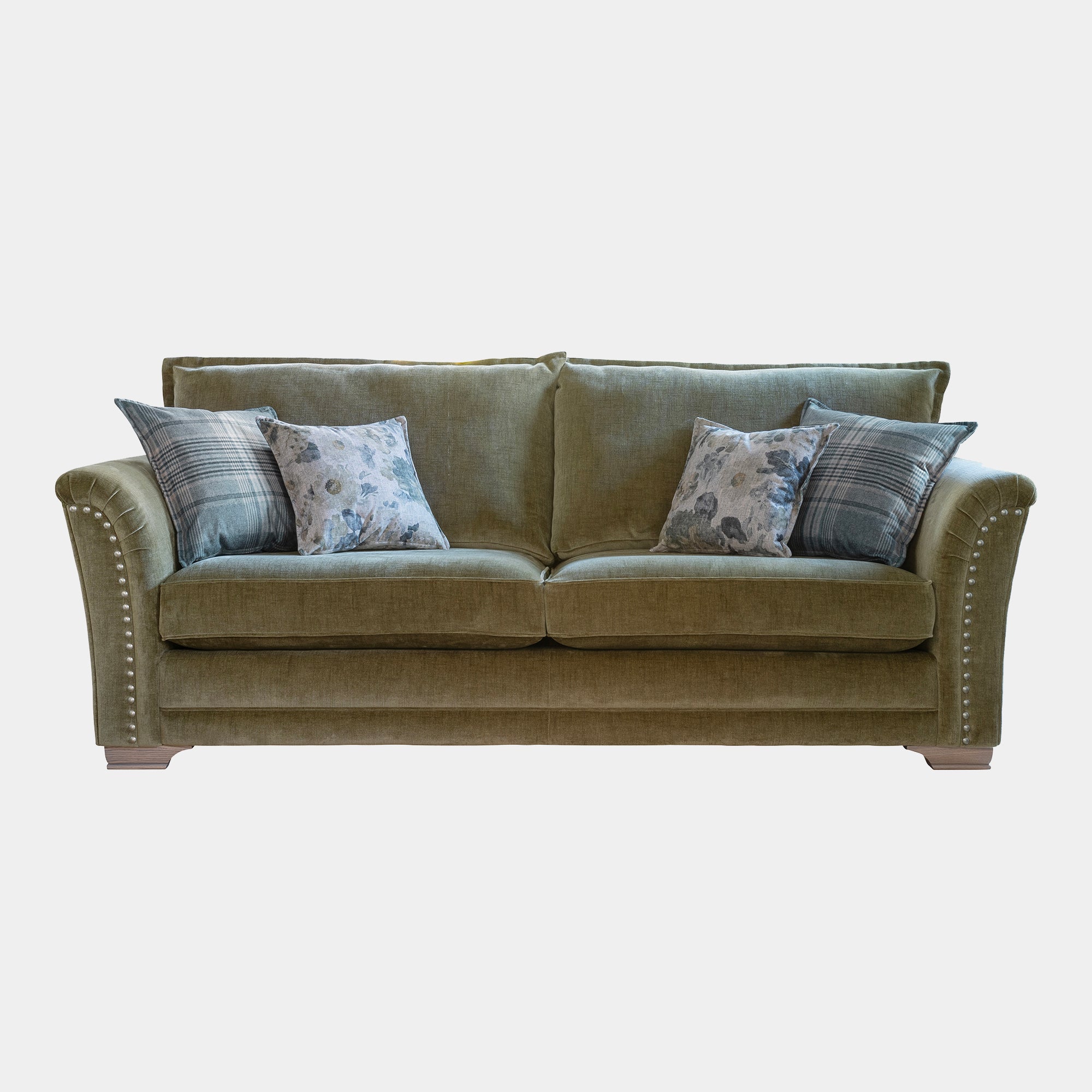 Glyndebourne - Standard Back Grand Sofa In Fabric