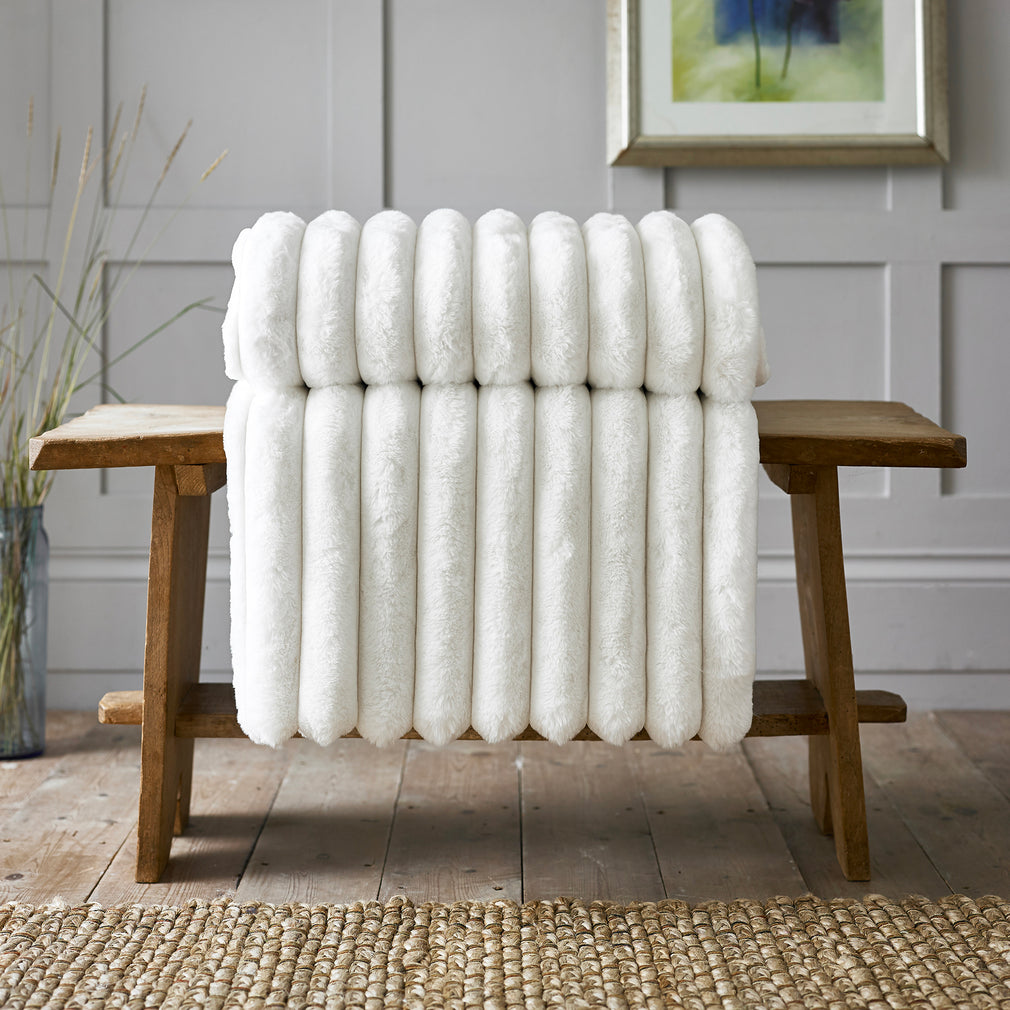 Balmoral Throw 150x220cm White