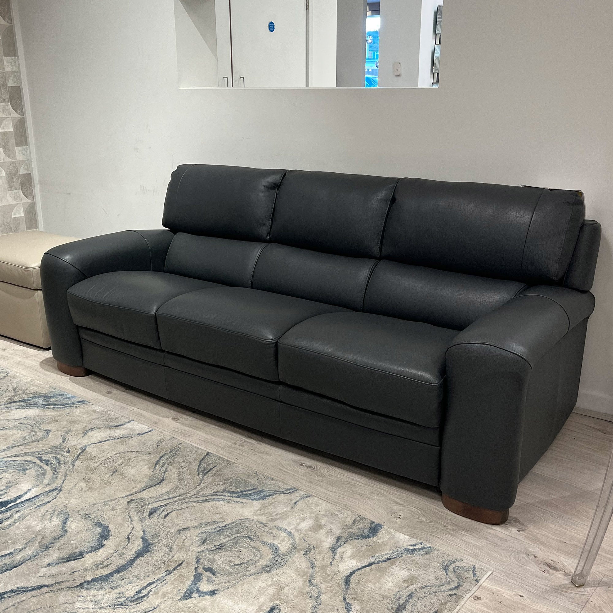 Giovanni 3 Seat Sofa In Leather