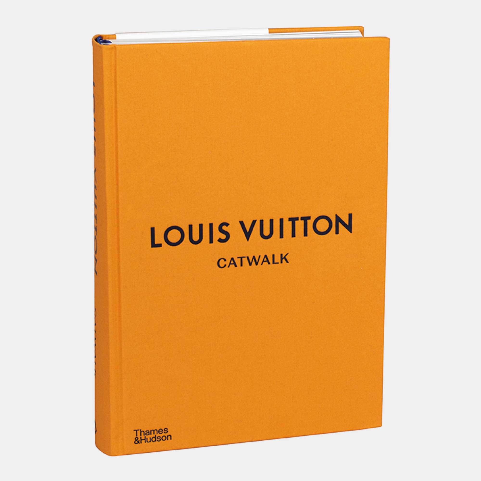 Louis Vuitton - Catwalk Book