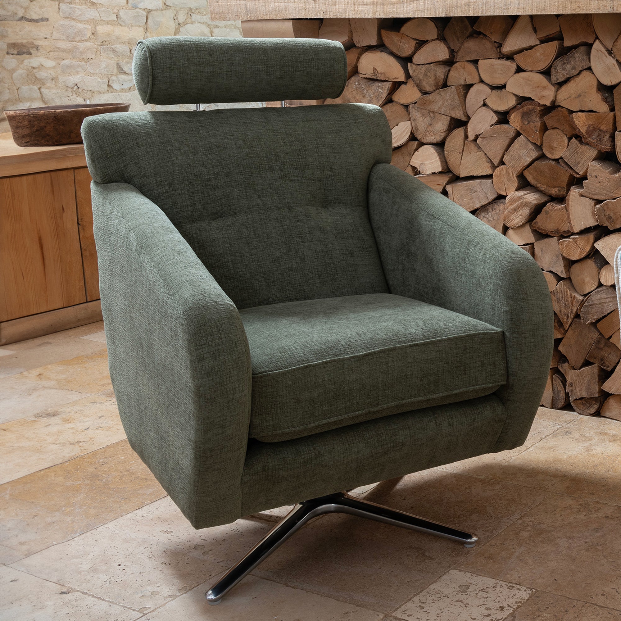 Naomi - Swivel Chair In Fabric