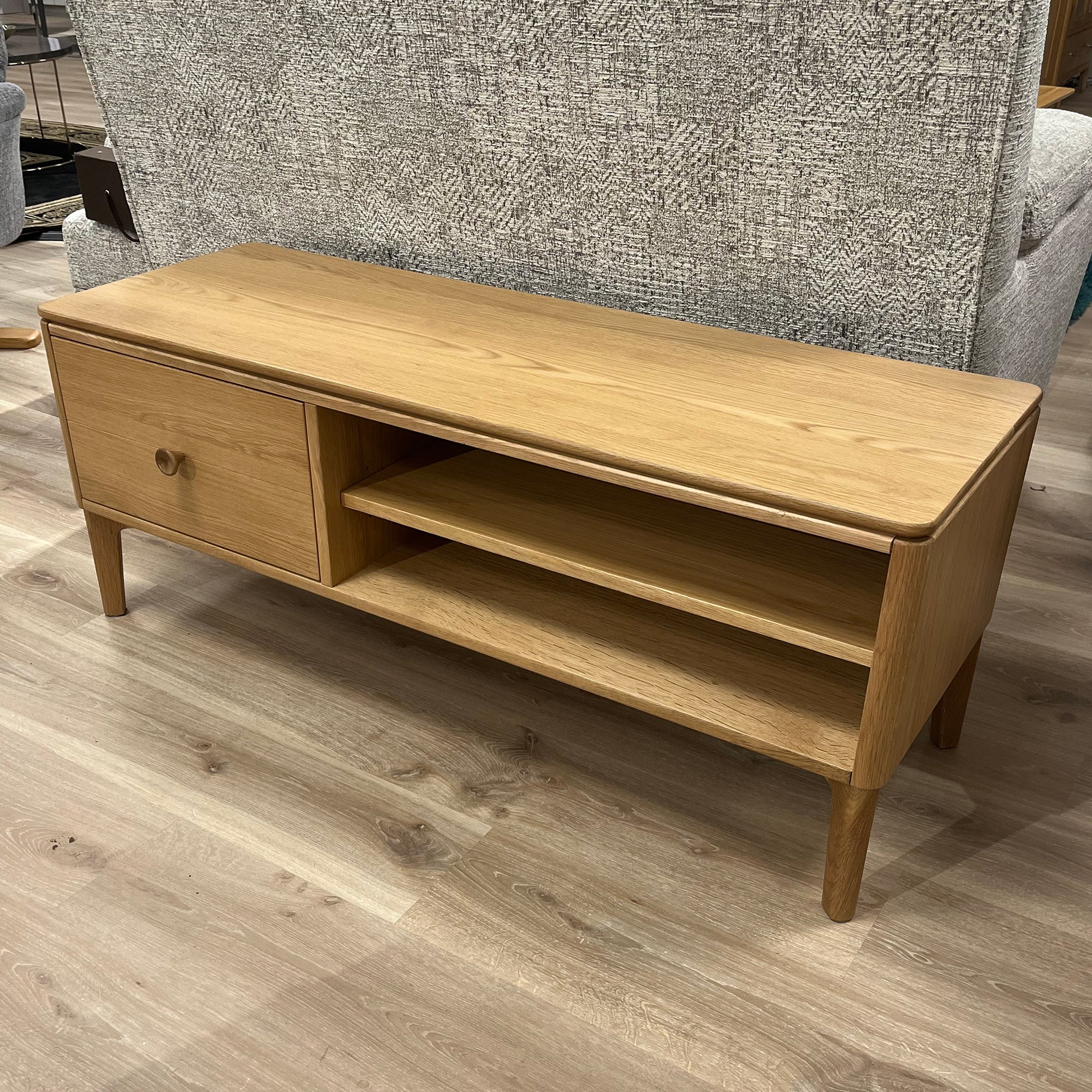 Lausanne Oak TV Stand