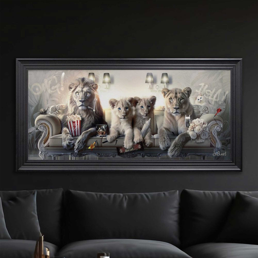 Pano Lion Luxury - Framed Wall Print by Romaric